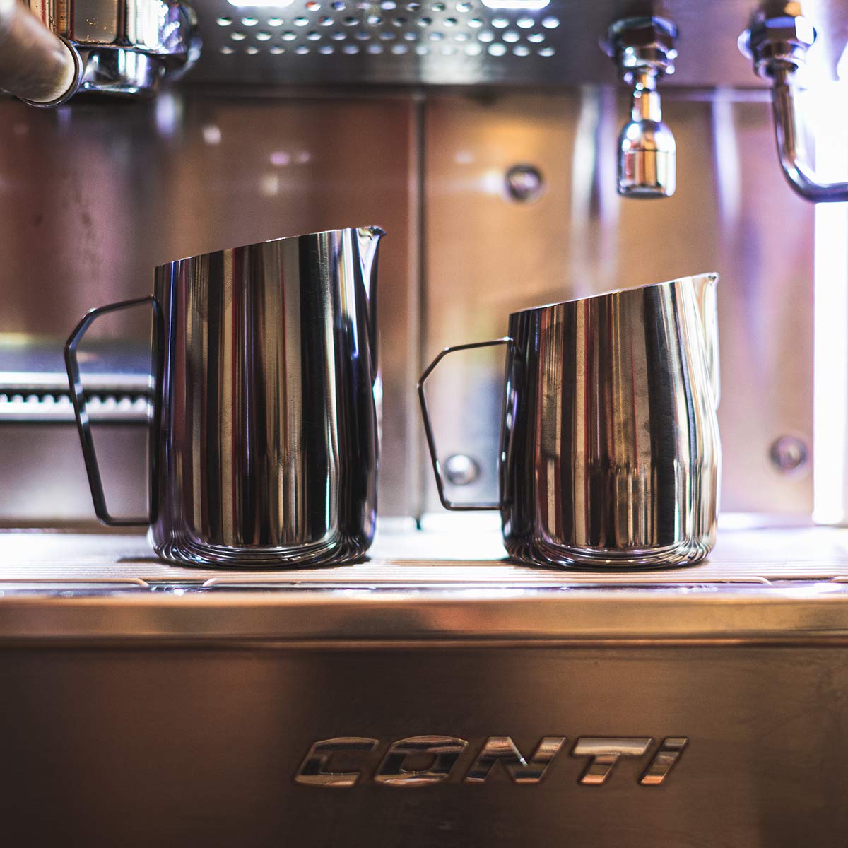 Barista & Co Stainless Steel Milk Jug - Portable Dial Milk Frothing Jug for Coffee Machine with Internal Measuring Marks - Black 600ml Milk Frothing Pitcher for Coffee Art Making, as Latte, Cappuccino